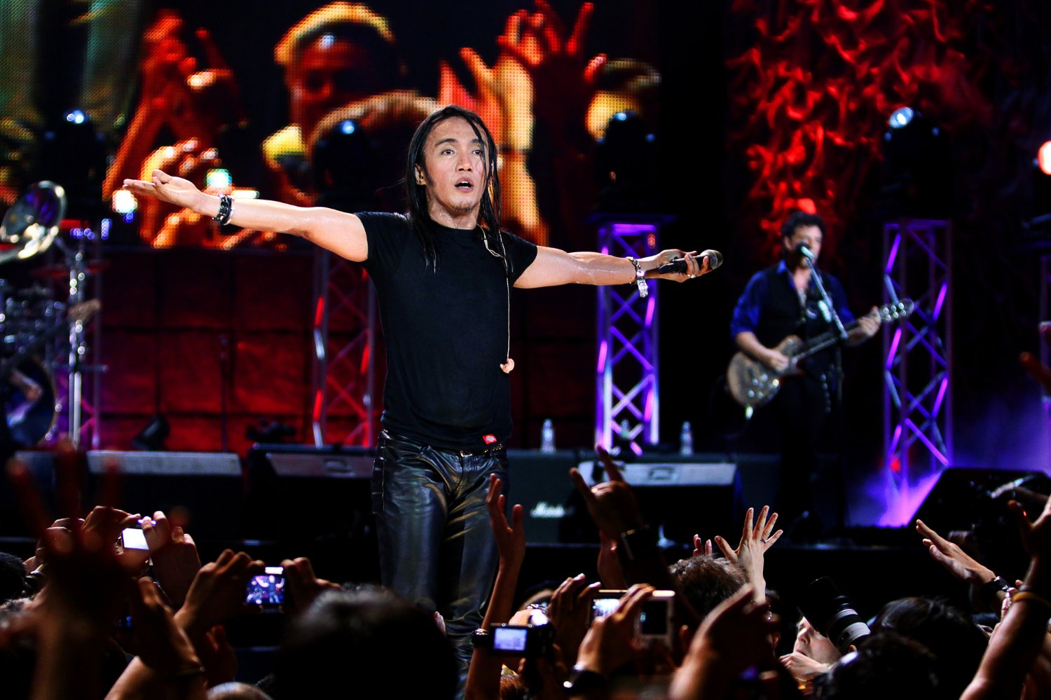 Arnel Pineda