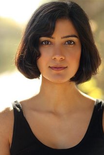 Rakhee Thakrar